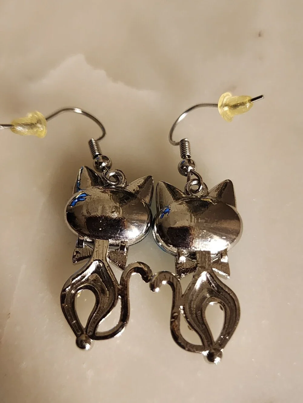 Alilang LLC sparkling cat